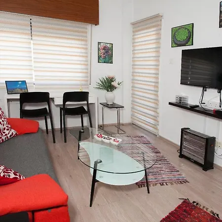 Artemis 3, Beachfront Boutique