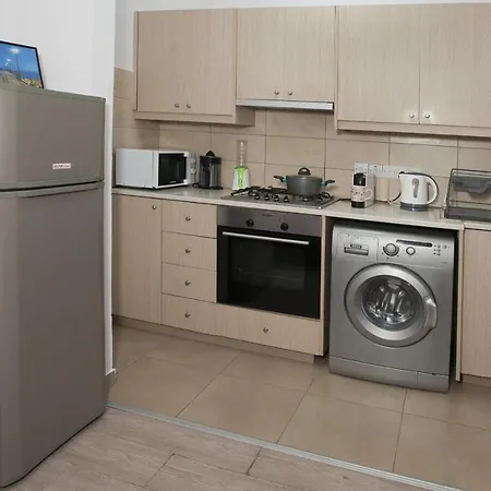 Artemis 3, Beachfront Boutique *