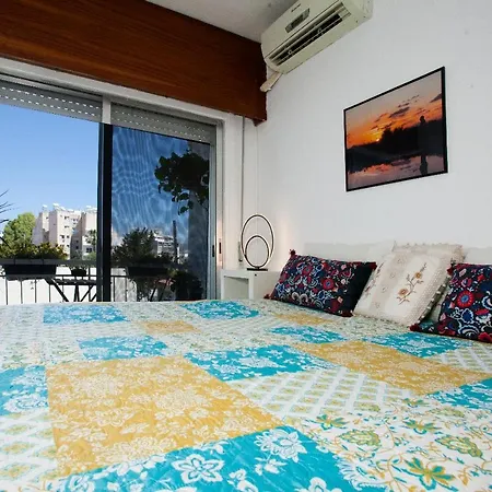 Artemis 3, Beachfront Boutique Limassol