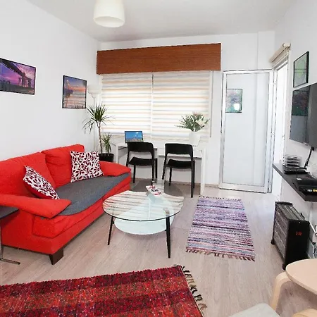 Artemis 3, Beachfront Boutique