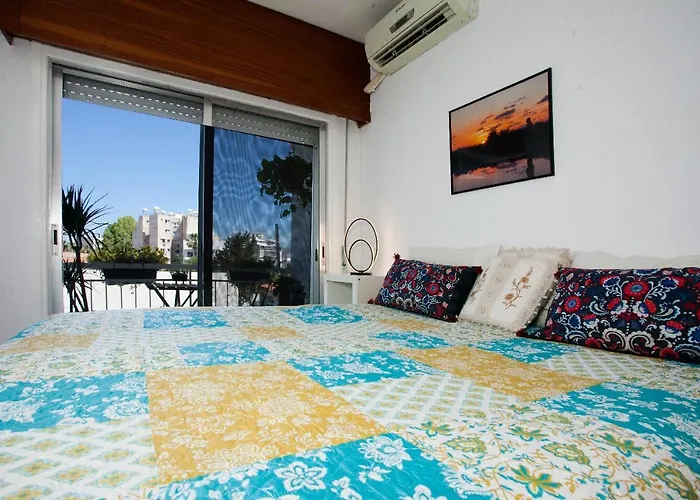 Artemis 3, Beachfront Boutique Limassol