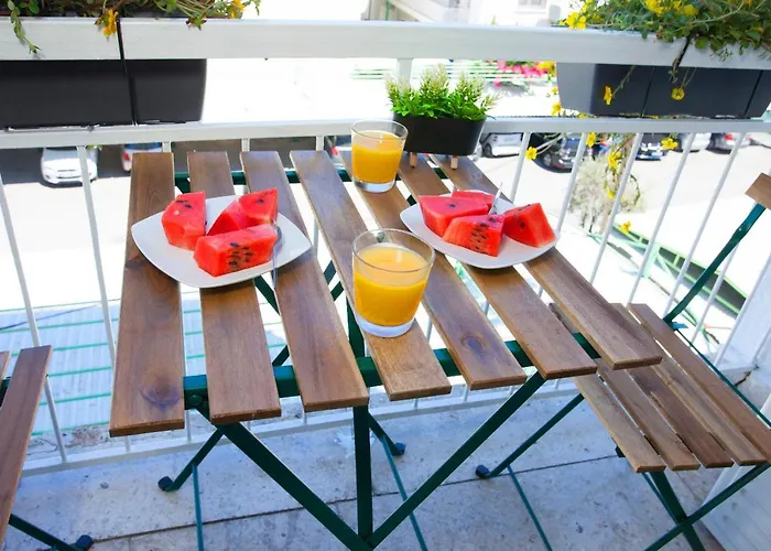 Artemis 3, Beachfront Boutique 레메소스