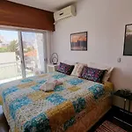 Artemis 3, Beachfront Boutique *